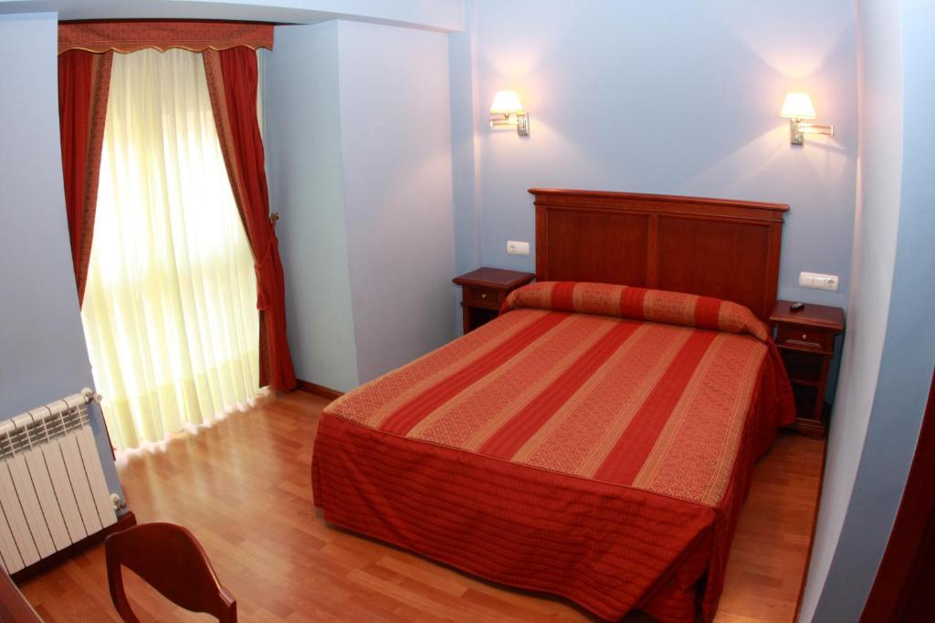 Hostal Torres San Leonardo de Yagüe Quarto foto